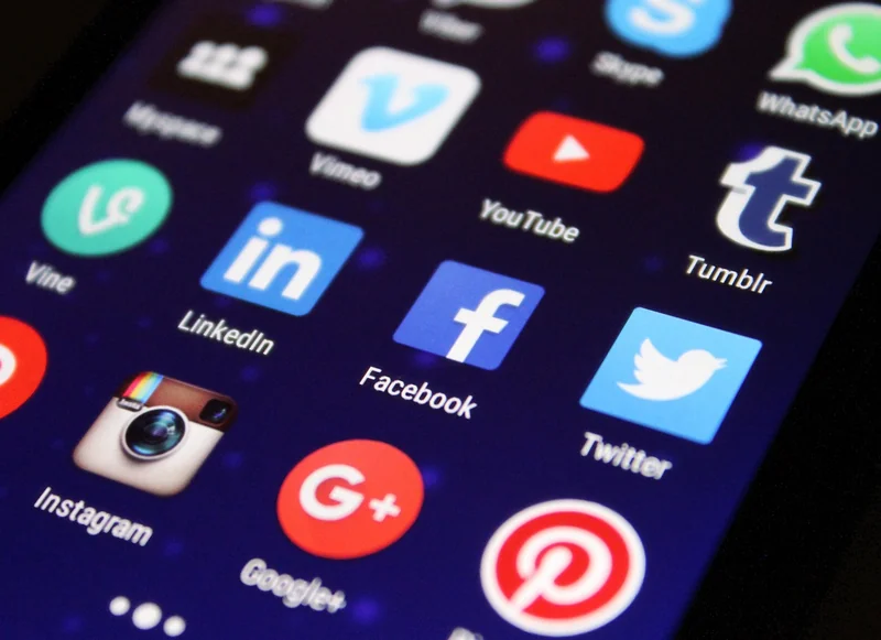 The Social Side: Navigating Career and Identity as a Generalist